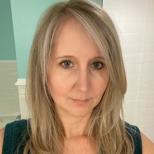 Meet your Posher, Shana